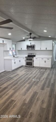 8601 N 71st Avenue 117, Glendale, AZ 85301