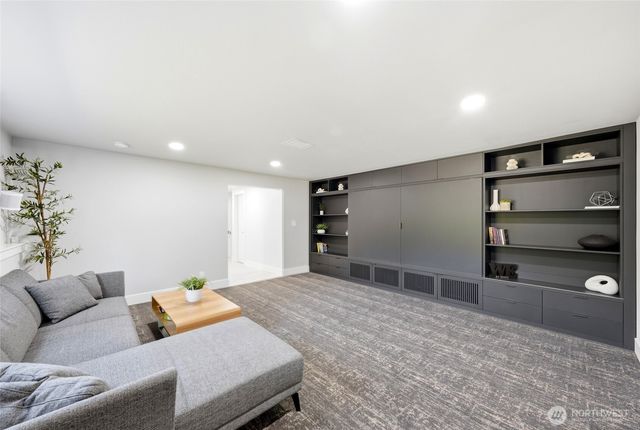 14022 Meridian Avenue S, Everett, WA 98208