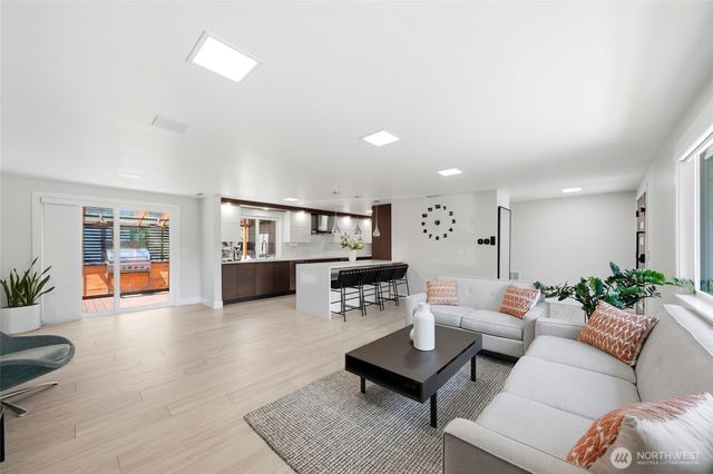 14022 Meridian Avenue S, Everett, WA 98208
