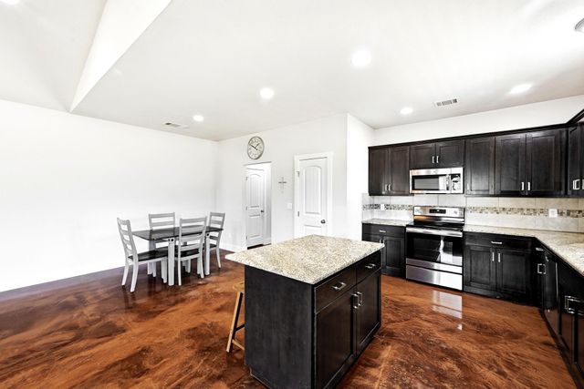 120 Waianae CT, Bastrop, TX 78602