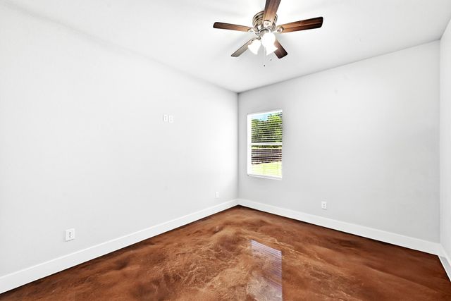 120 Waianae CT, Bastrop, TX 78602
