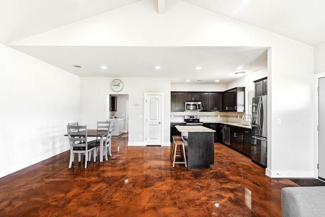 120 Waianae CT, Bastrop, TX 78602