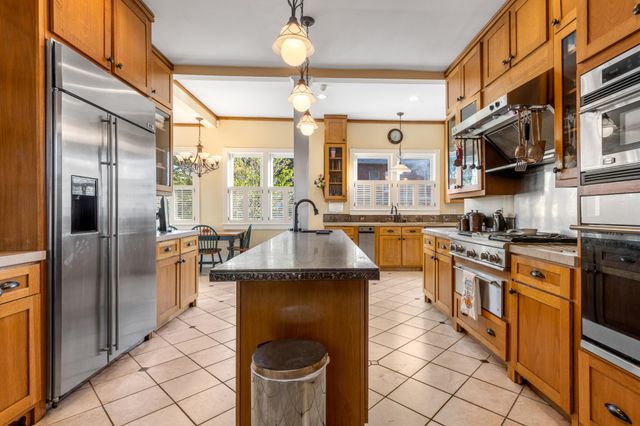 46 N Crest Road, Chattanooga, TN 37404