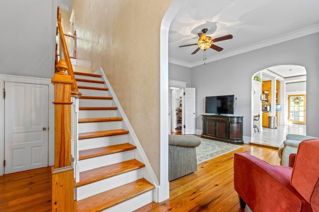 46 N Crest Road, Chattanooga, TN 37404
