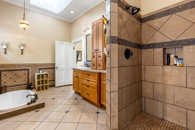 46 N Crest Road, Chattanooga, TN 37404