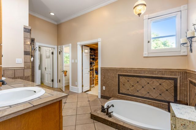 46 N Crest Road, Chattanooga, TN 37404