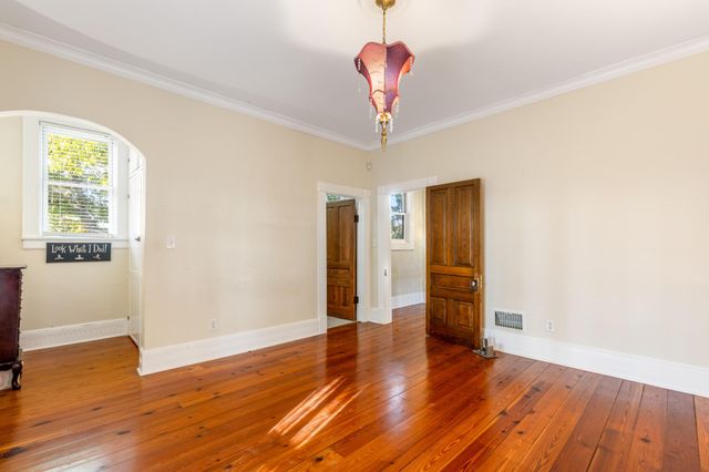 46 N Crest Road, Chattanooga, TN 37404