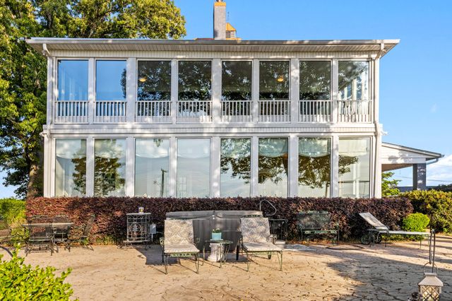 46 N Crest Road, Chattanooga, TN 37404