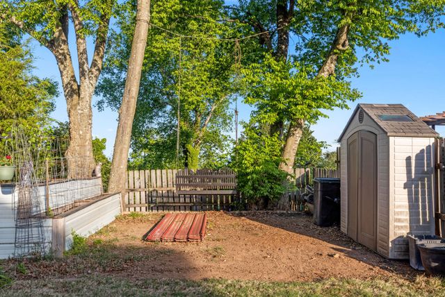 46 N Crest Road, Chattanooga, TN 37404