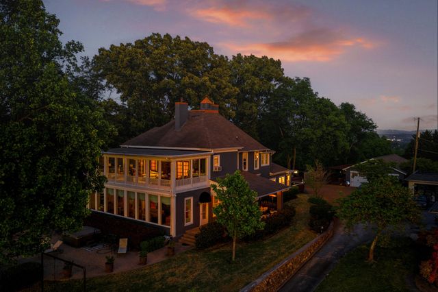 46 N Crest Road, Chattanooga, TN 37404