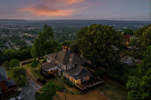 46 N Crest Road, Chattanooga, TN 37404