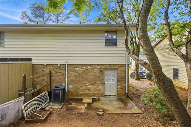 936 Six Oaks Circle A, Norcross, GA 30093