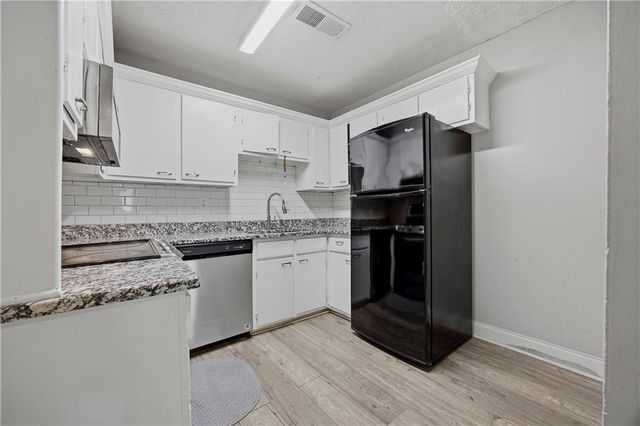936 Six Oaks Circle A, Norcross, GA 30093