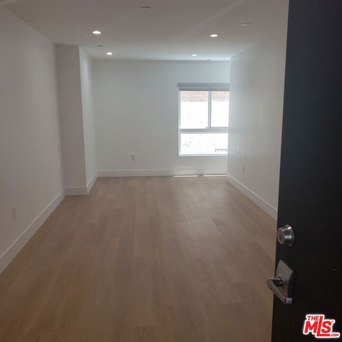 1515 Colby 215, Los Angeles, CA 90025