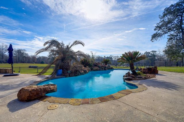 10210 Stidham Road, Conroe, TX 77302