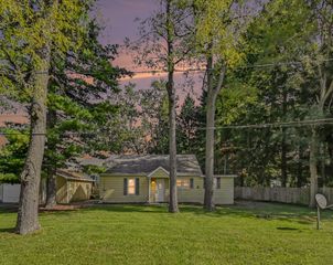 2074 Delhi Street NE, Holt, MI 48842