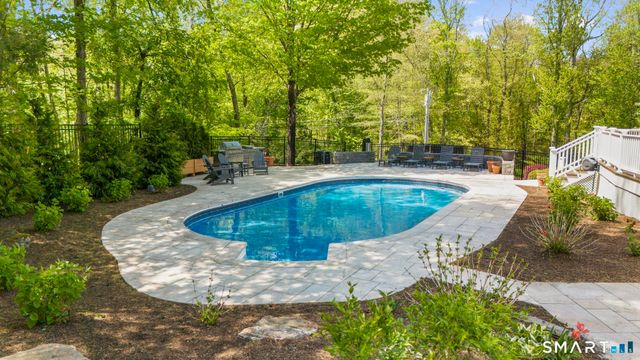 3080 Sturges Highway, Fairfield, CT 06880