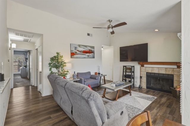 1900 Cloisters Drive 322, Arlington, TX 76011