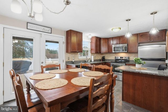 7887 MANSION HOUSE XING, Pasadena, MD 21122