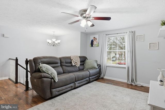 7887 MANSION HOUSE XING, Pasadena, MD 21122