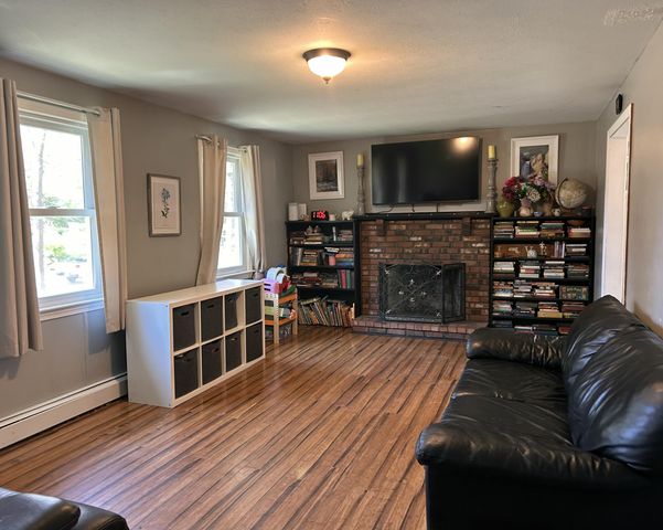 21 Dinahs Way, Wareham, MA 02571