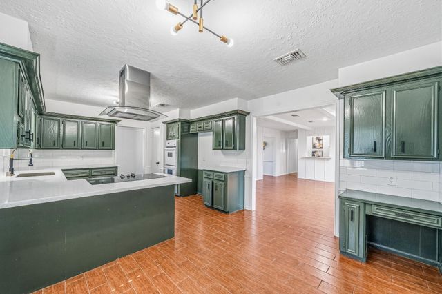 16517 De Lozier Street, Jersey Village, TX 77040