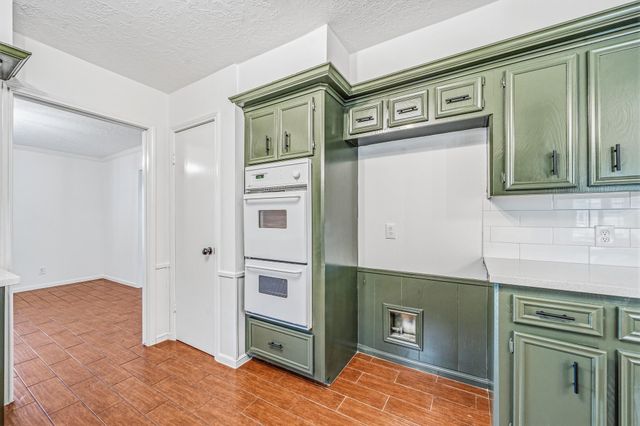 16517 De Lozier Street, Jersey Village, TX 77040