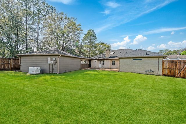 16517 De Lozier Street, Jersey Village, TX 77040