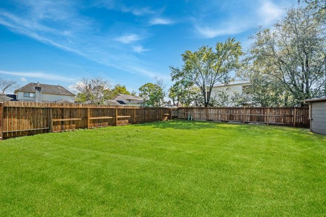 16517 De Lozier Street, Jersey Village, TX 77040