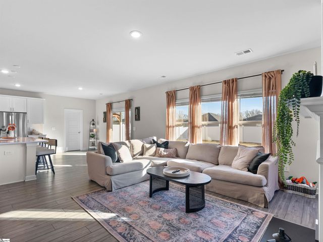 1012 Killian Street, Fountain Inn, SC 29644