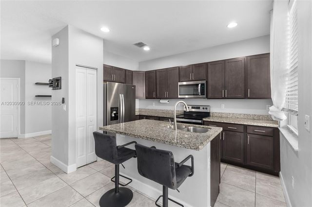 4813 NW 48th Terrace, Tamarac, FL 33319