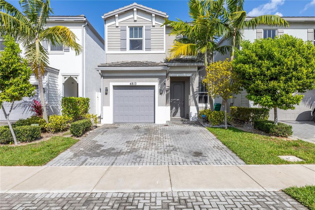 4813 NW 48th Terrace, Tamarac, FL 33319