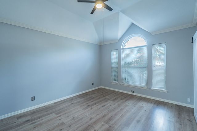 802 Crest Ridge Court, Irving, TX 75061