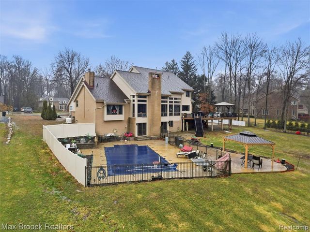 55618 Lordona Lane, Shelby Twp, MI 48315