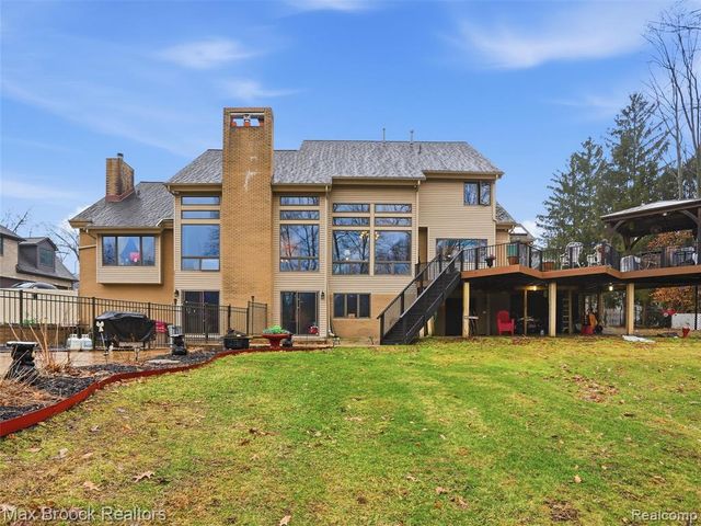 55618 Lordona Lane, Shelby Twp, MI 48315