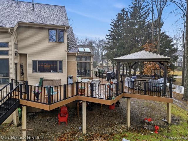 55618 Lordona Lane, Shelby Twp, MI 48315