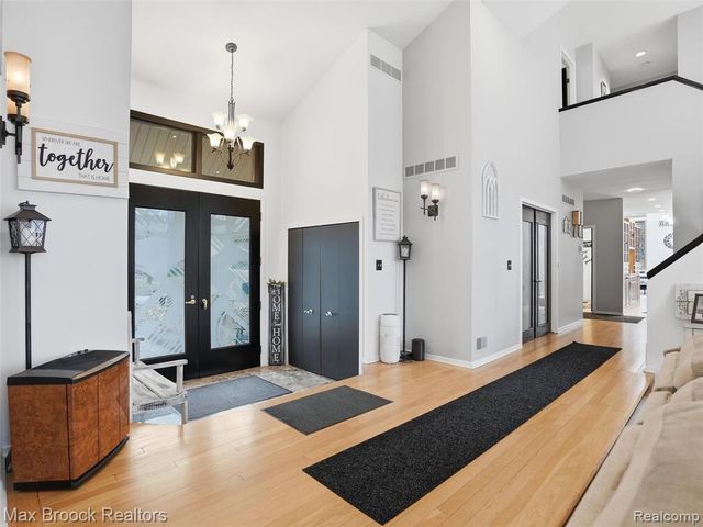 55618 Lordona Lane, Shelby Twp, MI 48315