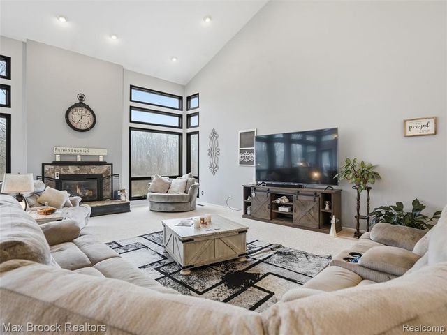 55618 Lordona Lane, Shelby Twp, MI 48315