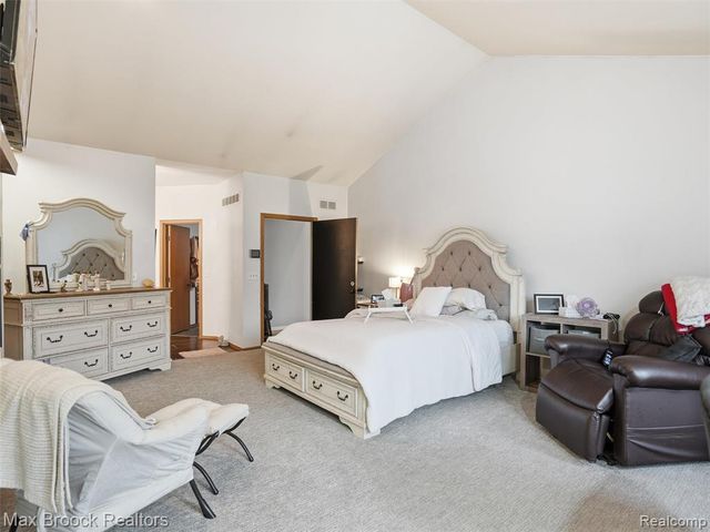 55618 Lordona Lane, Shelby Twp, MI 48315