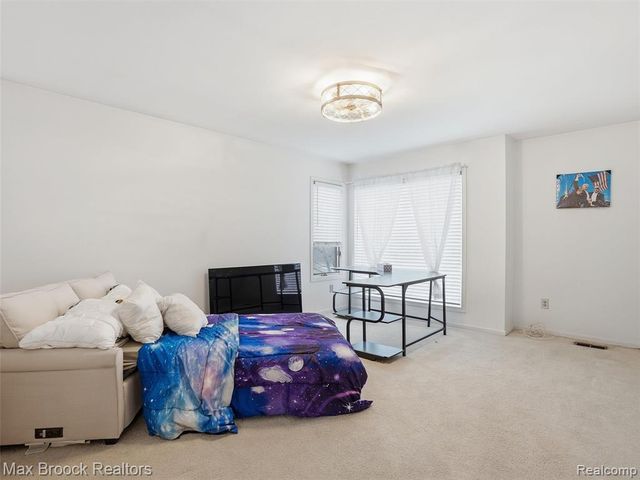 55618 Lordona Lane, Shelby Twp, MI 48315