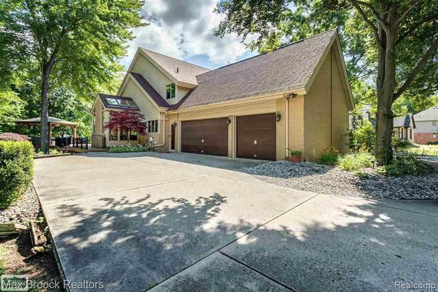 55618 Lordona Lane, Shelby Twp, MI 48315