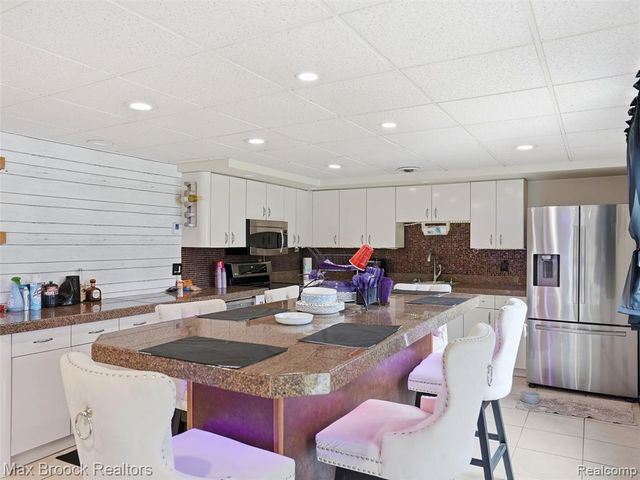 55618 Lordona Lane, Shelby Twp, MI 48315