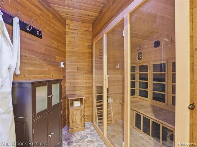 55618 Lordona Lane, Shelby Twp, MI 48315