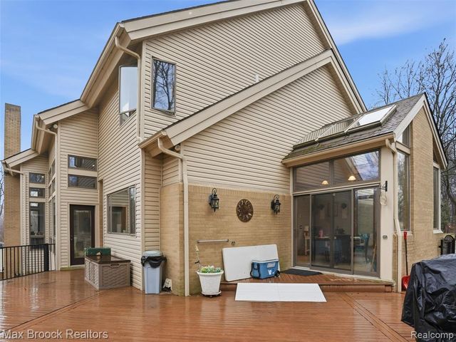 55618 Lordona Lane, Shelby Twp, MI 48315