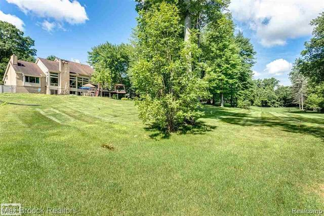 55618 Lordona Lane, Shelby Twp, MI 48315