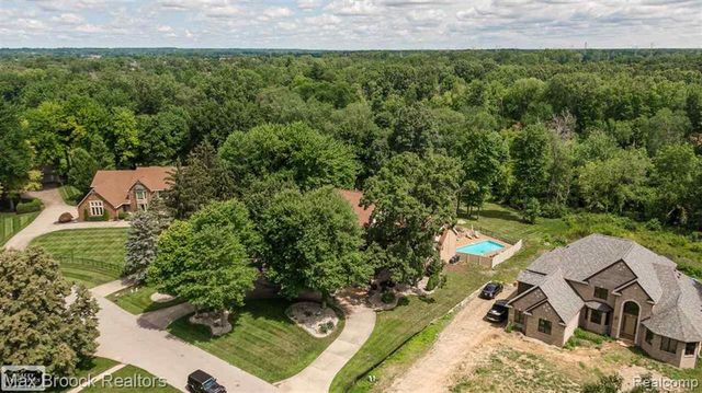 55618 Lordona Lane, Shelby Twp, MI 48315