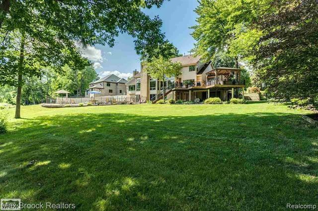 55618 Lordona Lane, Shelby Twp, MI 48315