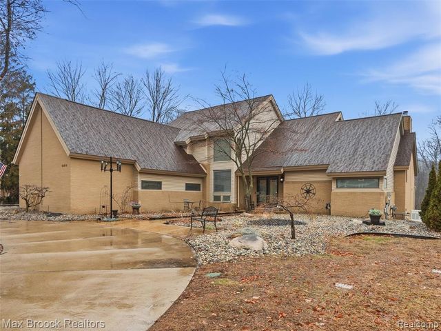 55618 Lordona Lane, Shelby Twp, MI 48315