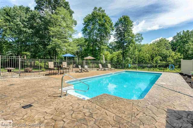 55618 Lordona Lane, Shelby Twp, MI 48315