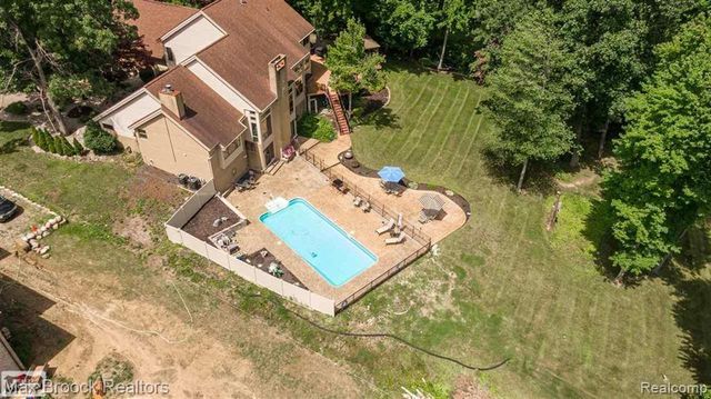 55618 Lordona Lane, Shelby Twp, MI 48315